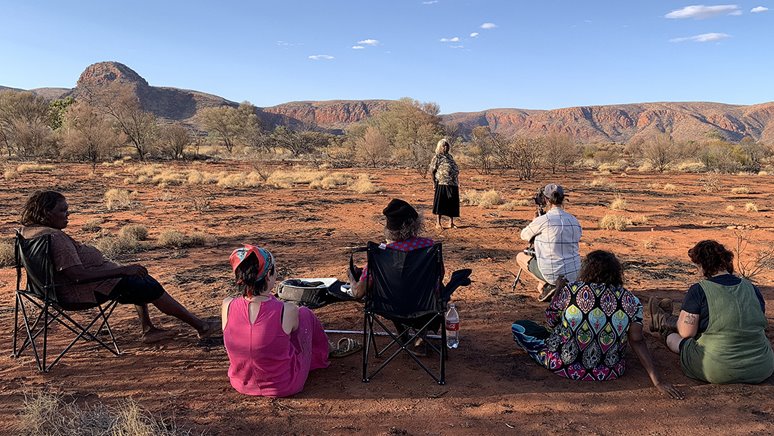 Warakurna and Tjarlirli Art artists recording.