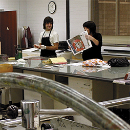 Students working in ECU print room. Image: Mahmudul Raz Islam 