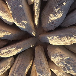 Chris Booth, goorbal beela - navel, 2017. 7m diameter x 1.5m height, The Farm Margaret River - Art and Agriculture. 2017 Photographer: Martine Perret. 